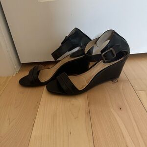 Frye Carole Seam Black‎ Leather Wedge Sandals Size 8.5